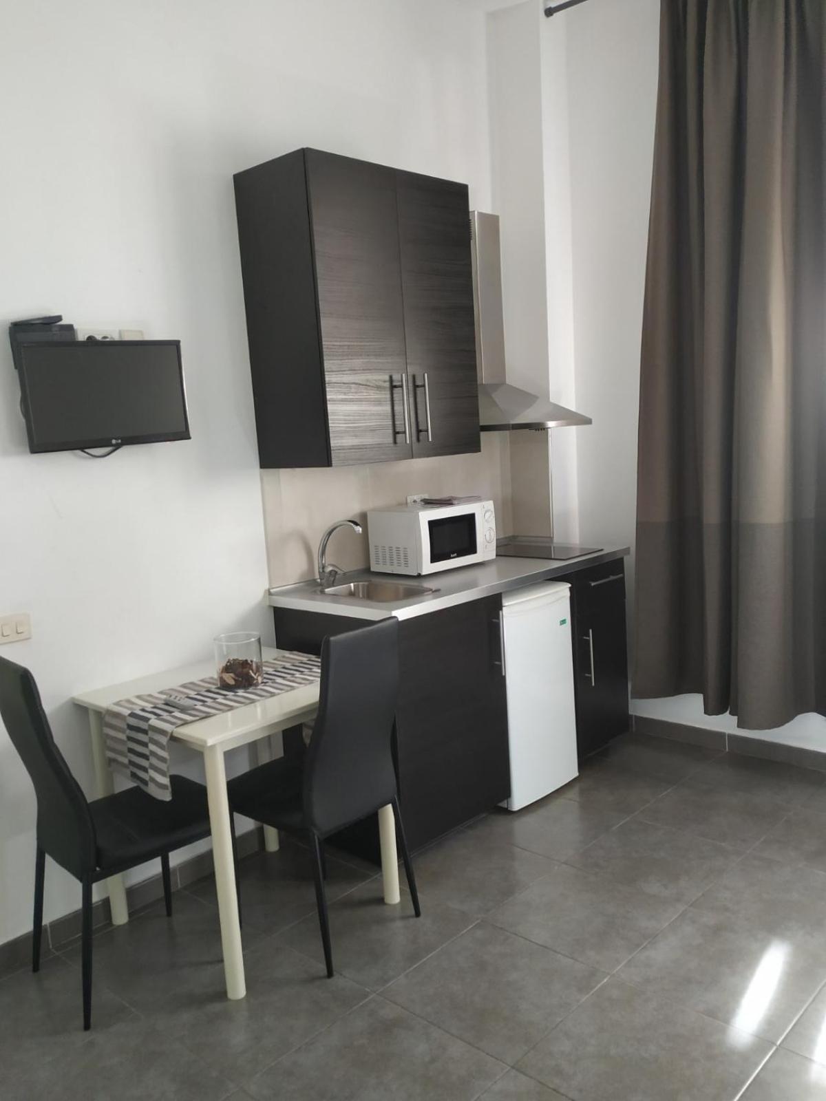 Apartamentos El Patio Los Llanos De Aridane Luaran gambar