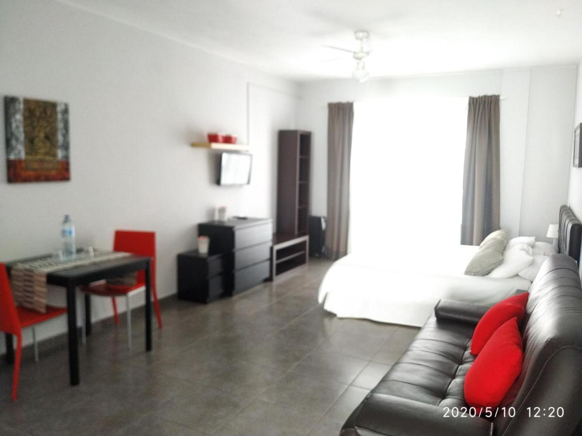 Apartamentos El Patio Los Llanos De Aridane Luaran gambar